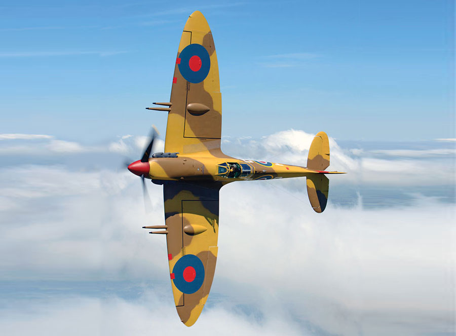 Featured image of plane clouds