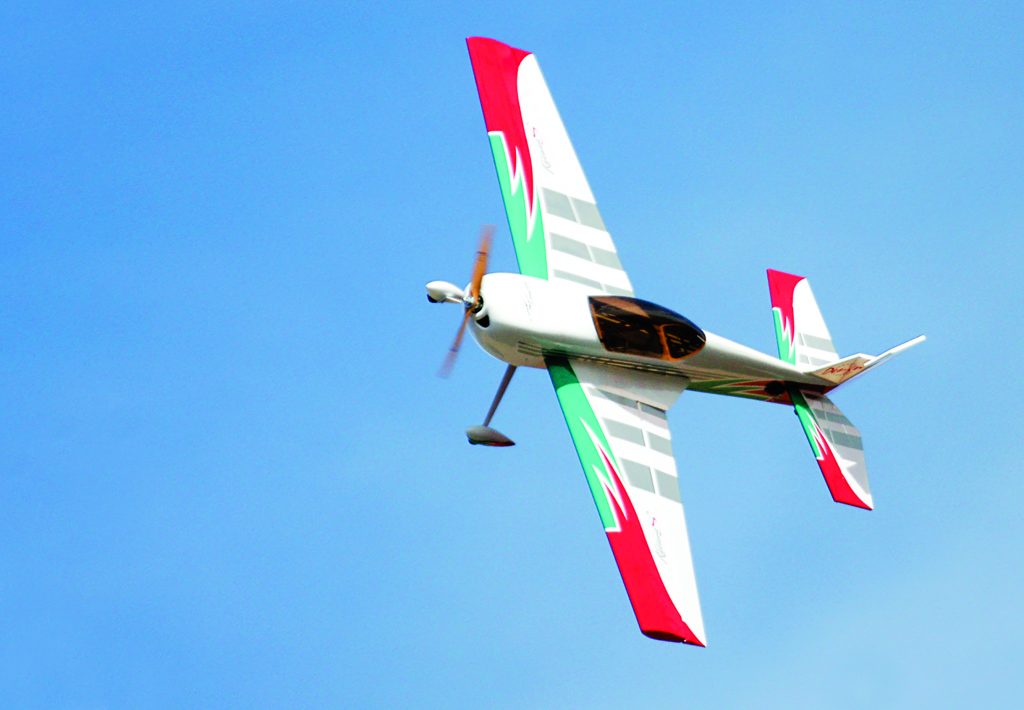 Model Airplane News - Membership | Extreme Slip to Landing – End your flight with style!