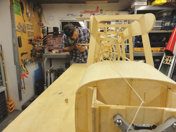 Giant Scale - Build Straight, Fly Straight!