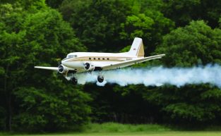 Giant DC-3 - 1/5-Scale South Florida Bug-Bomber