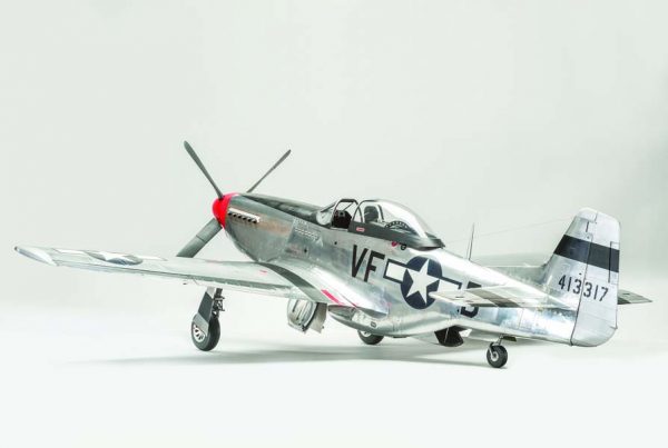 Covered in lithoplate panels, this P-51D model accurately replicates the covering of its bigger brother. The model is detailed with thousands of round- and flush-headed rivets.