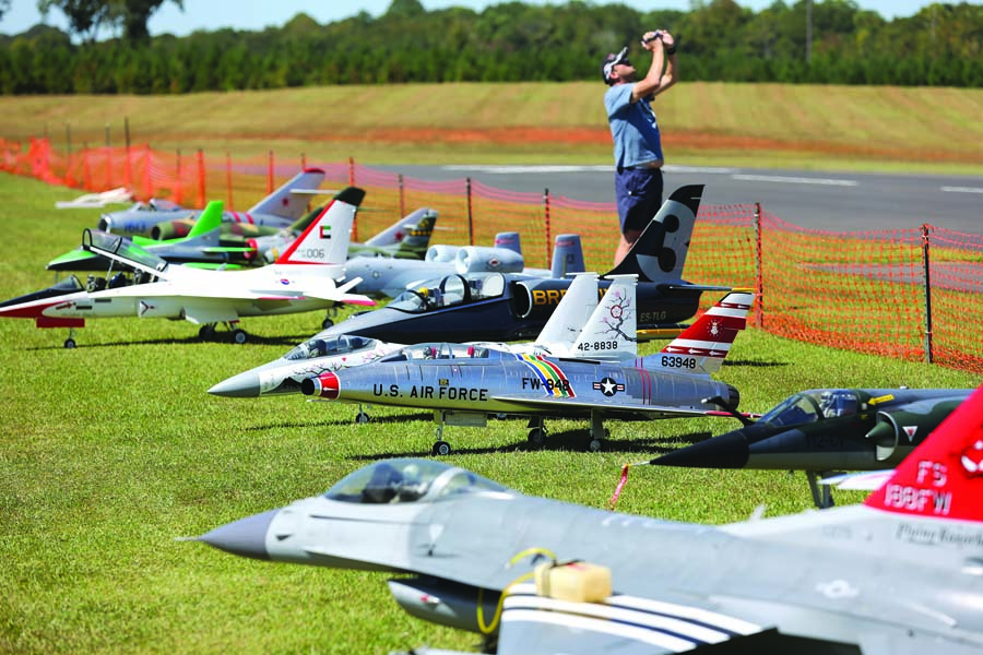 Super Jets South - A 1,000-foot runway and blue skies: heaven for jet pilots!