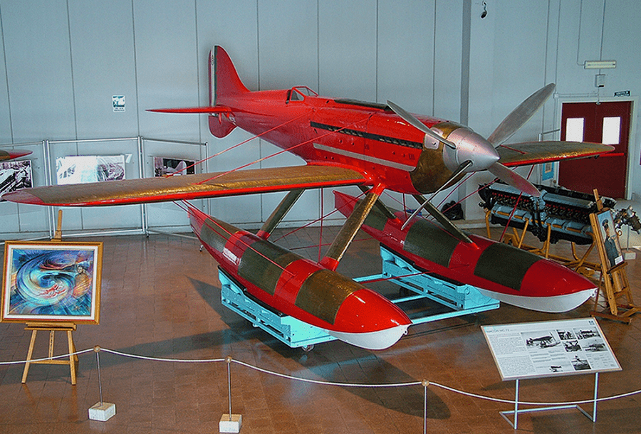 World’s Fastest Prop Seaplane Holds 90-Year Unbroken Speed Record!