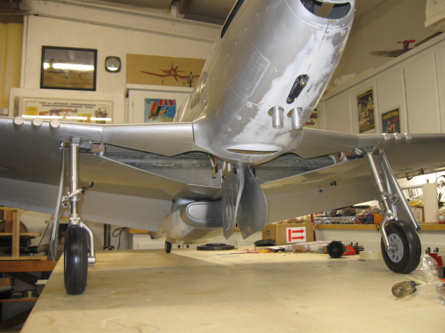Installing Scale Gear Doors