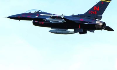 Chris “Moe” Gleason’s 1/5-scale F-16
